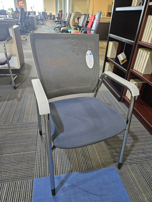 Oroblanco Guest Chair