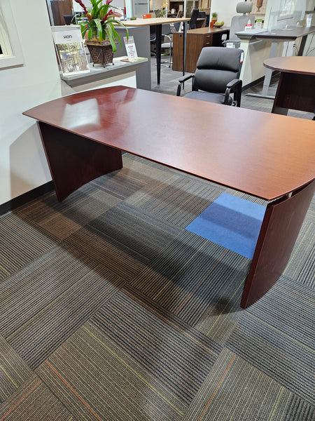 Pre-Owned desk shell and storage credenza