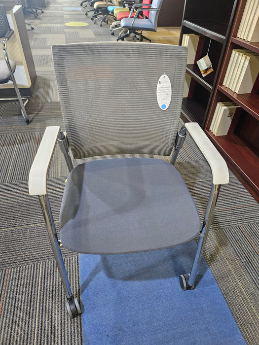 Oroblanco Guest Chair With Casters