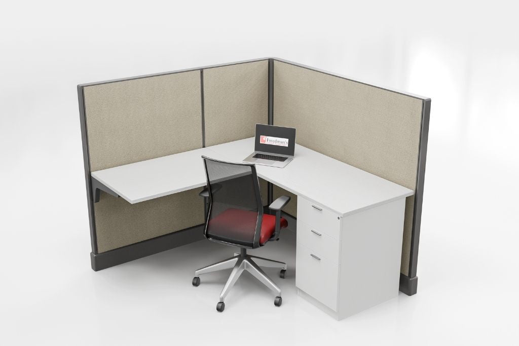 5'x5' 53"H 1 Person Cubicle-Straw